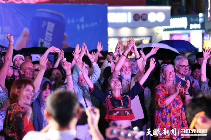 貴陽(yáng)路邊音樂(lè)節(jié)。圖片來(lái)源于南明區(qū)融媒體中心