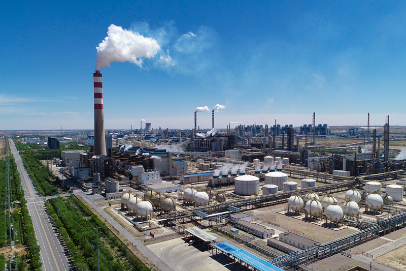 2021年5月16日拍攝的寧夏寧東能源化工基地。