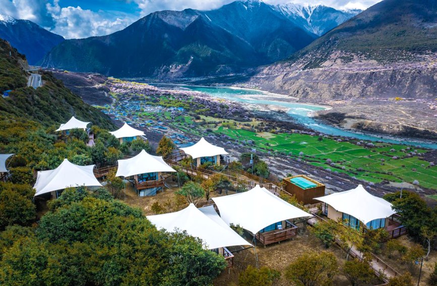 依托桃花資源，打造文旅產(chǎn)業(yè)。 張靜攝